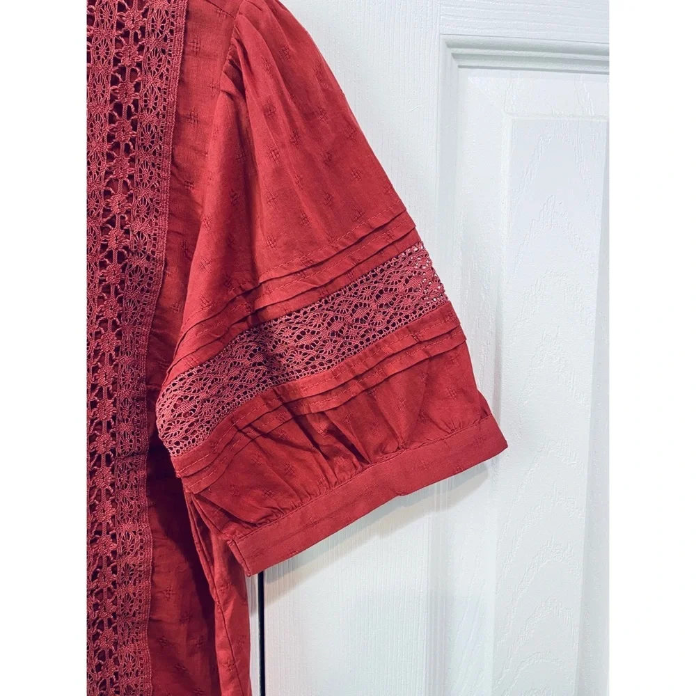 NWT Universal Thread Terracotta Red Ballon Sleeve Lace Work Top S & M - Picture 2 of 6
